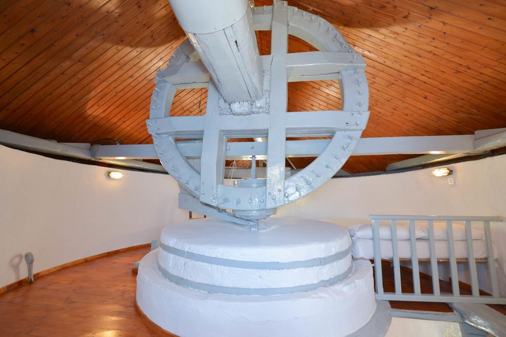 Windmill Villas Artemonas エクステリア 写真